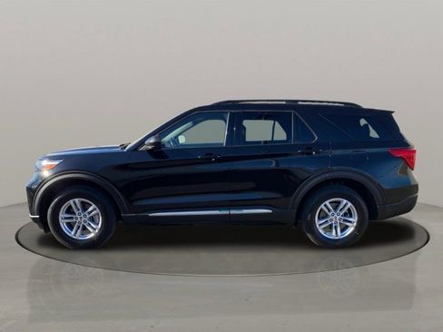 Used 2020 Ford Explorer XLT w/ Equipment Group 202A image 3