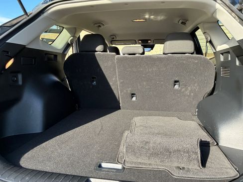 Used 2025 Kia Sportage LX image 31