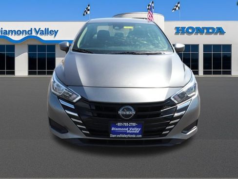 Used 2023 Nissan Versa SV FWD image 2