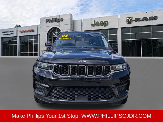 Used 2023 Jeep Grand Cherokee Laredo RWD image 8