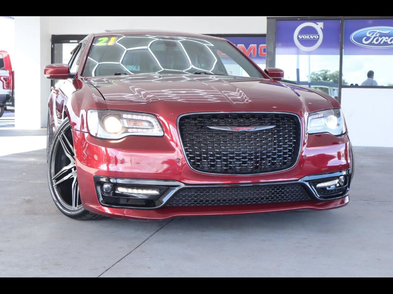 Used 2021 Chrysler 300 S w/ S Model Appearance Package RWD image 1