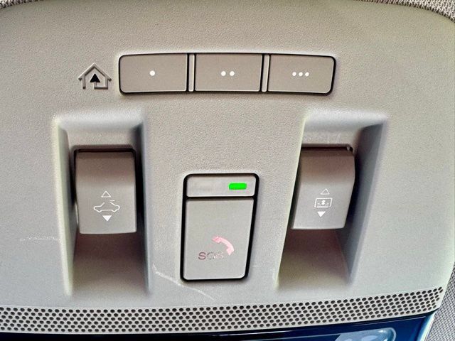 Used 2024 Nissan Ariya AWD image 25