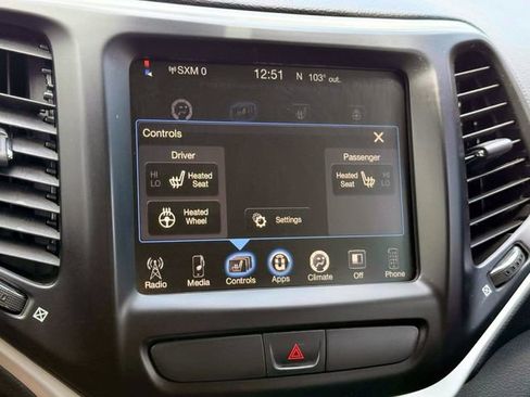 Used 2015 Jeep Cherokee Trailhawk w/ Cold Weather Group AWD/4WD image 31