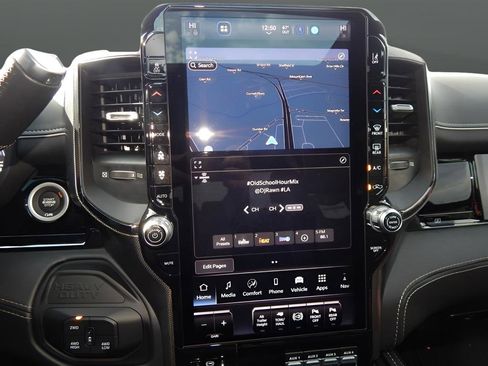 Used 2025 RAM 3500 Limited image 30