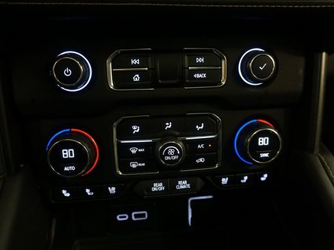 Certified 2023 Chevrolet Tahoe Premier w/ Premium Package image 16