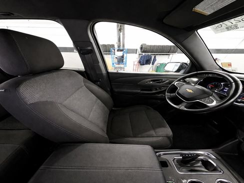 Used 2023 Chevrolet Traverse LT AWD/4WD image 11