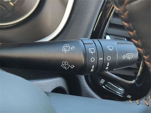 Certified 2019 Jeep Compass Limited image 24