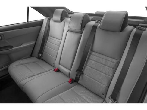 Used 2015 Toyota Camry SE w/ Moonroof Package FWD image 15