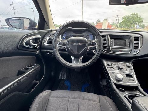 Used 2015 Chrysler 200 Limited FWD image 16