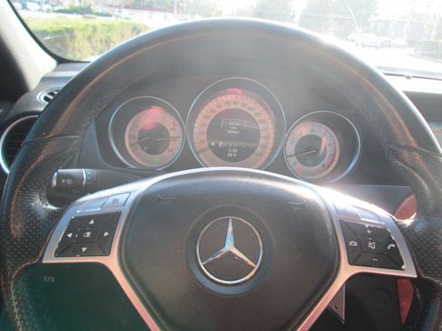 Used 2013 Mercedes-Benz C 250 Sedan image 15