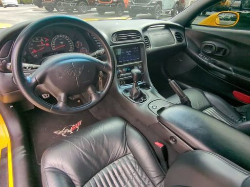 Used 2001 Chevrolet Corvette Z06 w/ Memory Pkg RWD image 15