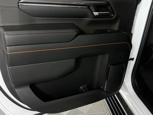 Used 2024 GMC Sierra 2500 AT4 w/ AT4 Premium Plus Package image 27