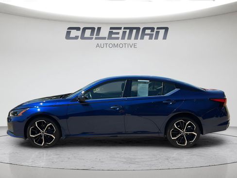 Used 2024 Nissan Altima 2.5 SR w/ SR Premium Package AWD/4WD image 5