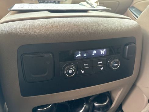 Used 2015 GMC Yukon SLT image 20