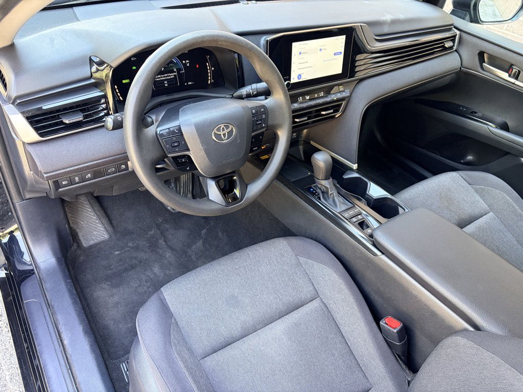 Used 2025 Toyota Camry LE FWD image 12