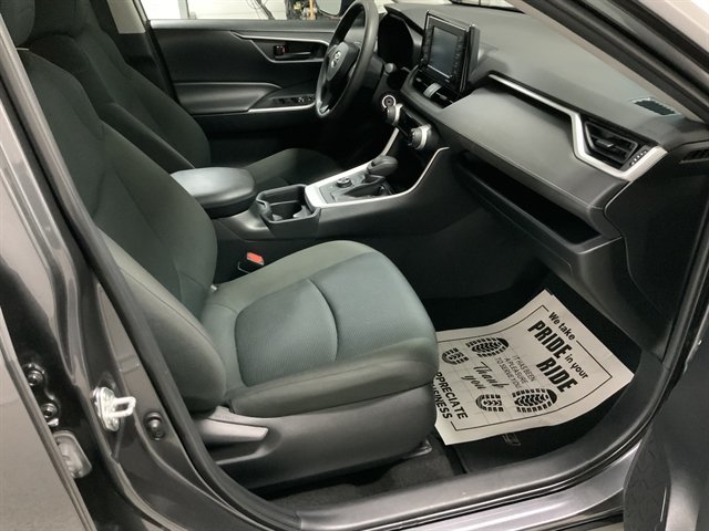 Used 2021 Toyota RAV4 LE AWD/4WD image 20