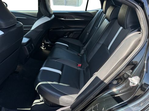 Used 2025 Toyota Camry SE FWD image 16
