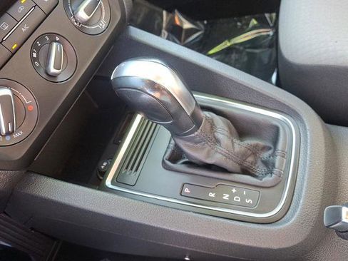 Used 2017 Volkswagen Jetta S w/ Jetta S Cold Weather Package image 14