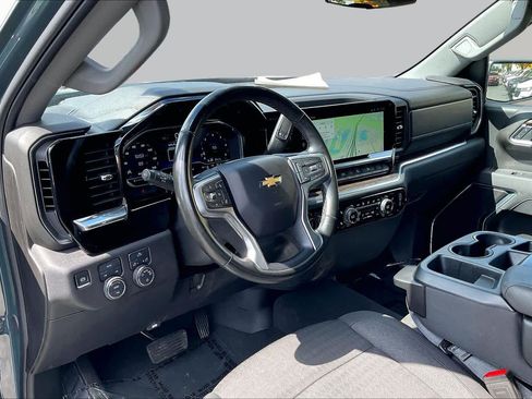 Used 2025 Chevrolet Silverado 1500 LT AWD/4WD image 14