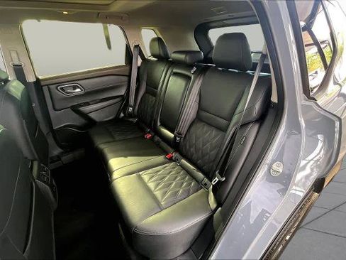 Certified 2023 Nissan Rogue Platinum w/ Platinum Premium Package FWD image 20