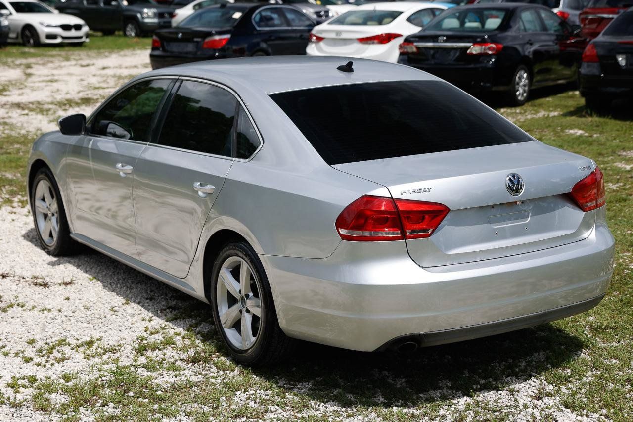 Used 2014 Volkswagen Passat 1.8T SE FWD image 5
