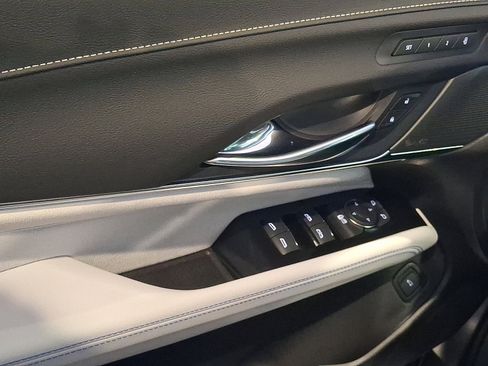 Certified 2025 Cadillac CT4 V Blackwing w/ Petit Pataud Special Edition image 11