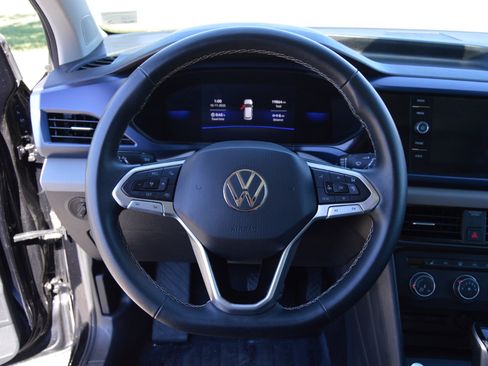 Used 2022 Volkswagen Taos SE image 10