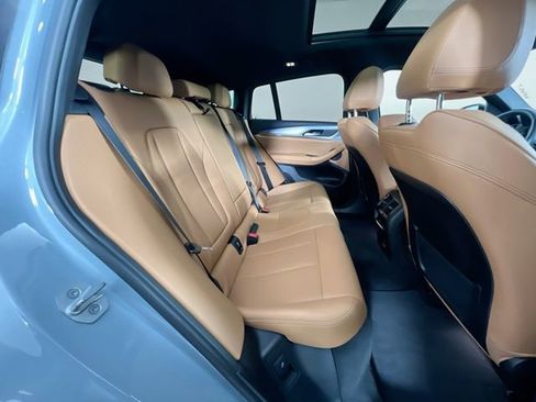 Used 2025 BMW X4 xDrive30i image 28