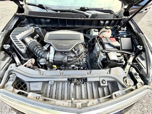 Used 2018 Cadillac XT5 Luxury w/ Driver Awareness Package FWD image 17
