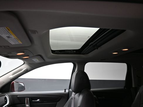 Used 2017 Chevrolet Traverse Premier image 14