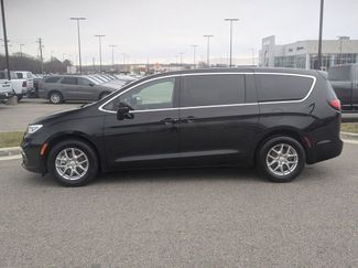 Used 2026 Chrysler Pacifica Select video 2