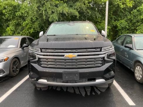 Used 2024 Chevrolet Suburban Premier AWD/4WD image 14