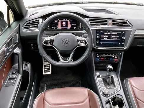 Used 2022 Volkswagen Tiguan SEL R-Line AWD/4WD image 6