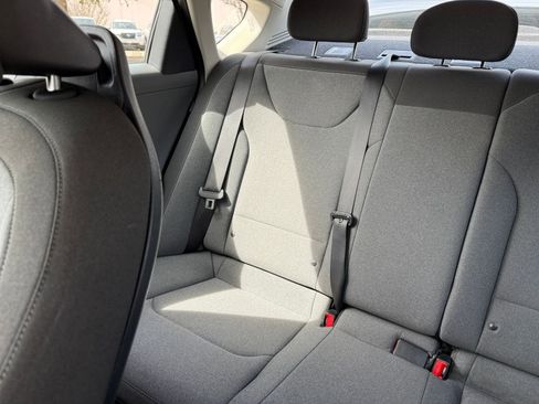 Used 2025 Kia K4 LXS image 41