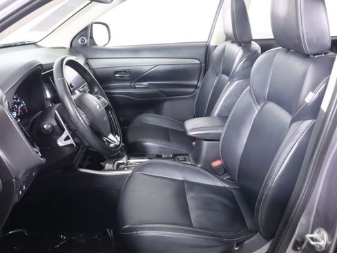 Used 2019 Mitsubishi Outlander GT AWD/4WD image 34