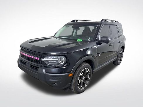 Used 2025 Ford Bronco Sport Outer Banks w/ Outer Banks Tech Package+ AWD/4WD image 17