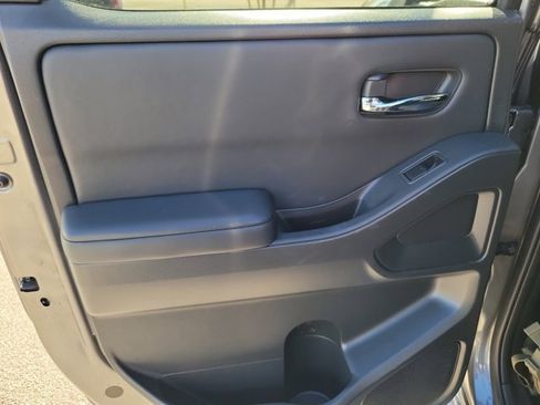 Certified 2024 Nissan Frontier SV image 17