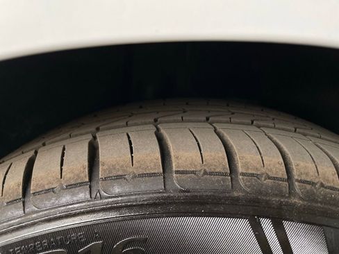 Used 2017 Volkswagen e-Golf SEL Premium image 12