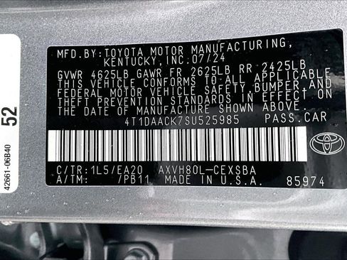 Used 2025 Toyota Camry SE FWD image 29