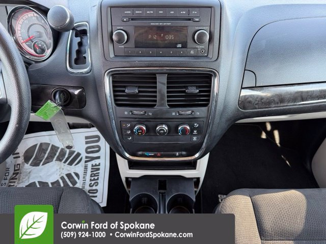Used 2015 Dodge Grand Caravan American Value Package FWD image 24