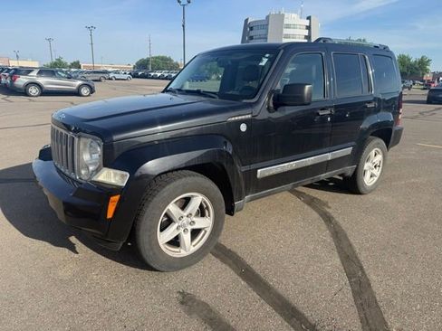 Used 2012 Jeep Liberty Limited AWD/4WD image 2