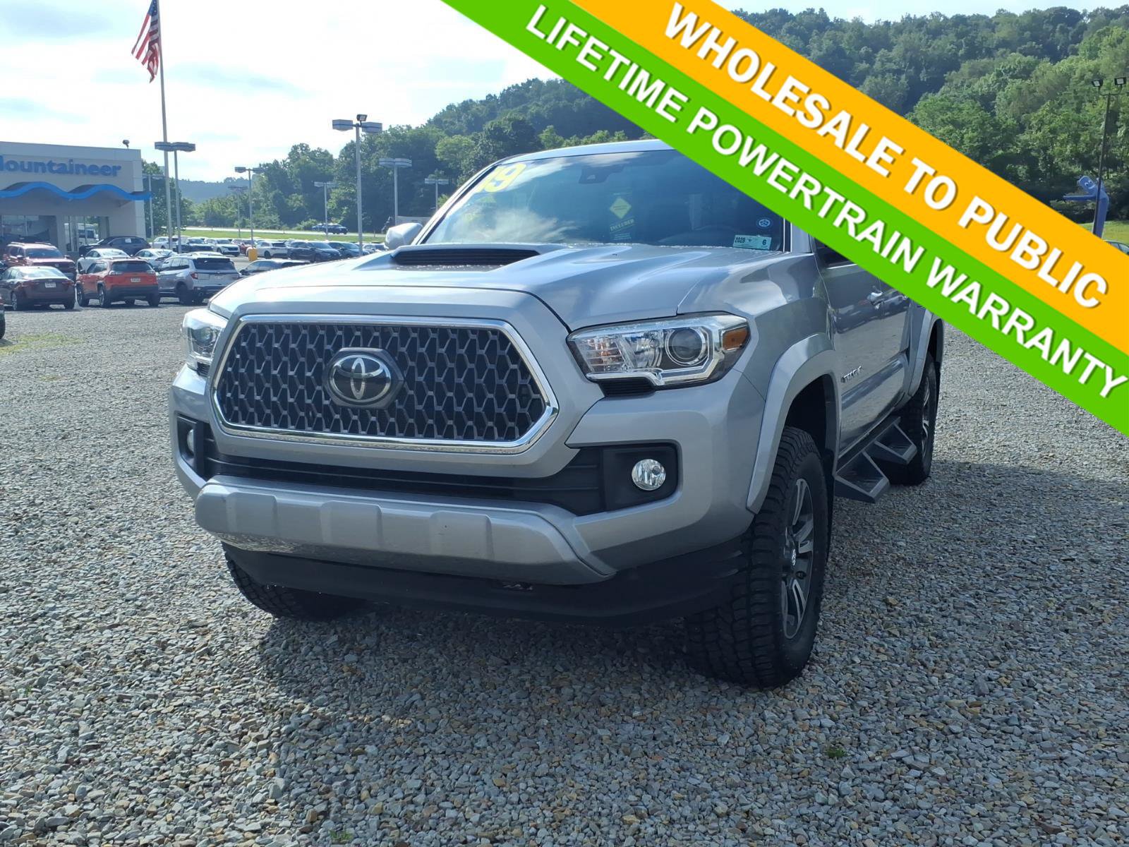 Used 2019 Toyota Tacoma TRD Sport AWD/4WD image 1