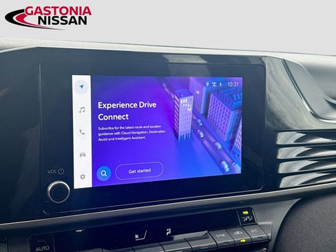 Used 2025 Toyota Camry LE image 15