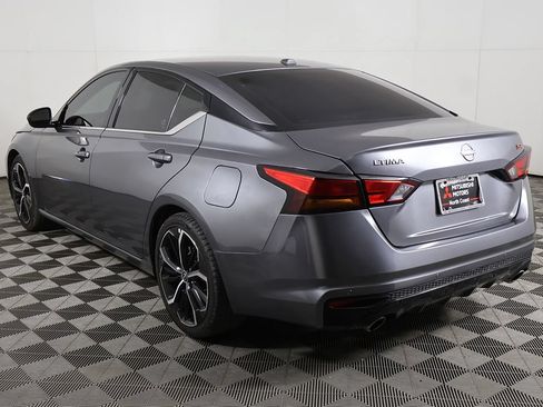 Used 2024 Nissan Altima 2.5 SR FWD image 5