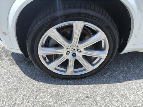Used 2017 Volvo XC90 T8 Inscription w/ Vision Package AWD/4WD image 9