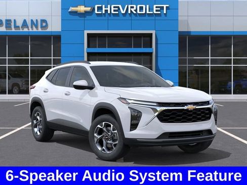 New 2026 Chevrolet Trax LT w/ Driver Confidence Package FWD image 8