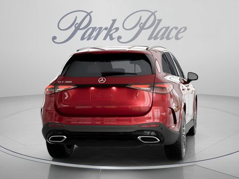 Certified 2026 Mercedes-Benz GLC 300 image 18