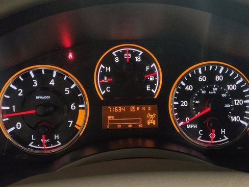 Used 2015 Nissan Armada SL w/ Moonroof Package image 23