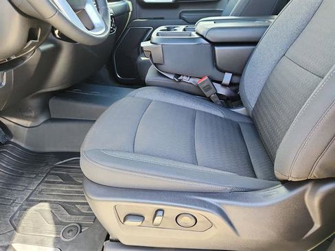 Used 2024 GMC Sierra 1500 Elevation image 9