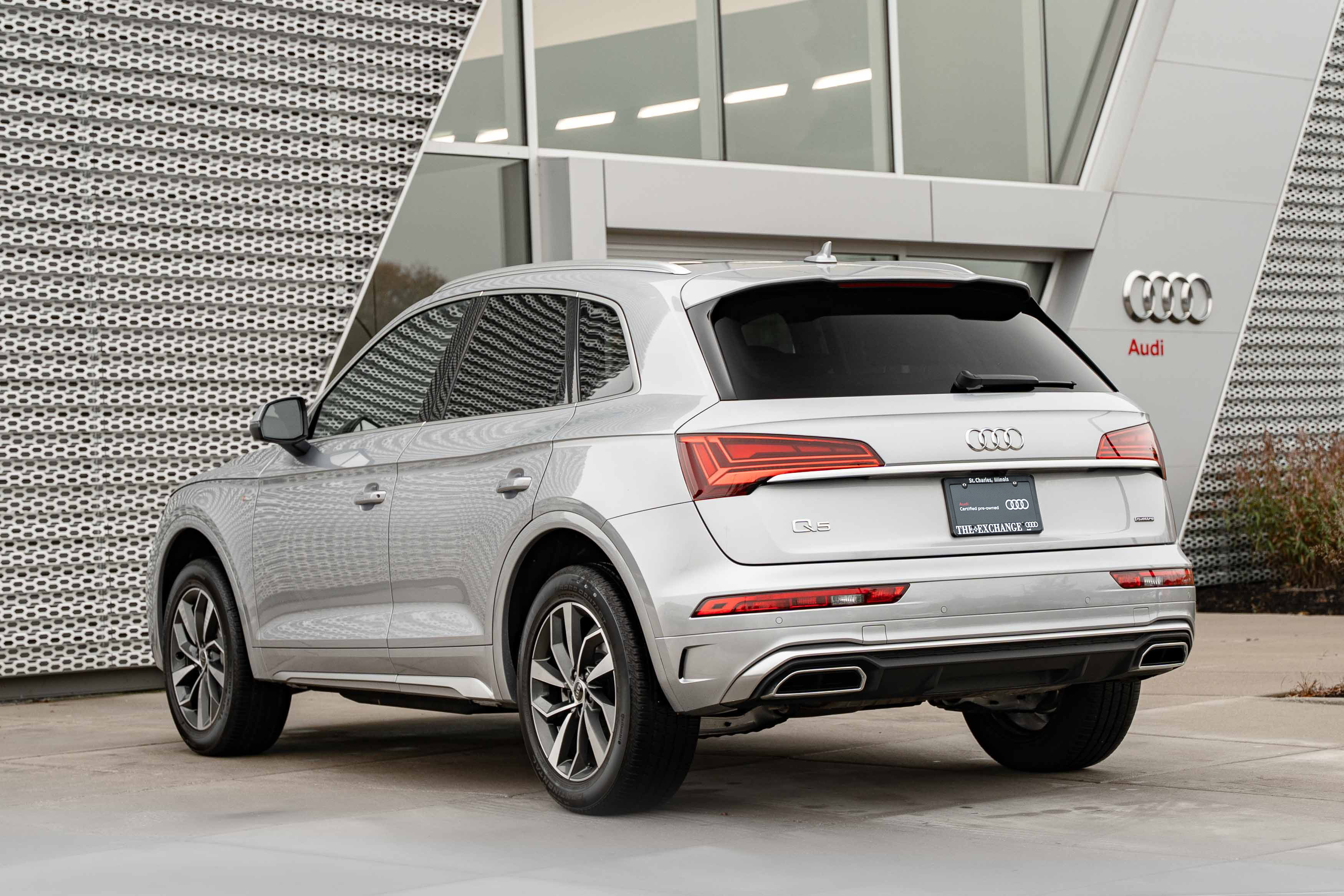 Certified 2024 Audi Q5 2.0T Premium w/ Convenience Package AWD/4WD image 5